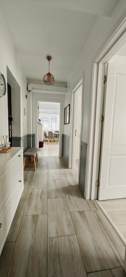 Apartament 1 Mai Bloc Nou-Self Check-In 크라이오바 외부 사진